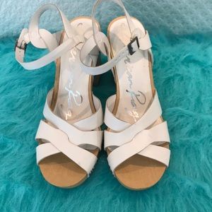 Women’s American Rag white sandals Size 8.5